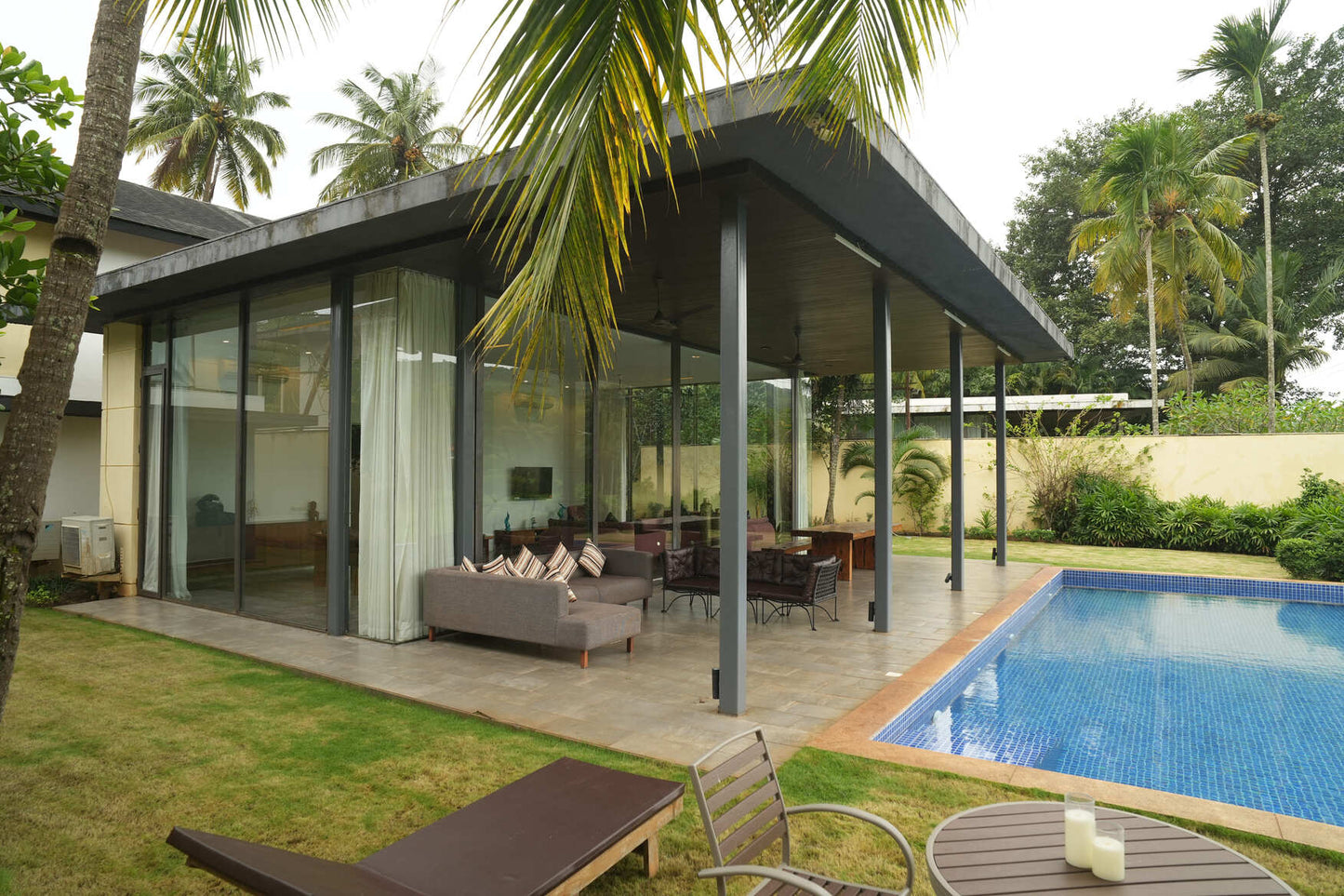 Staycationer Jashn, Parra - 3 BHK Villa with Large Garden View Pool