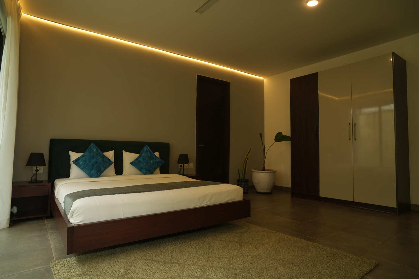 Staycationer Jashn, Parra - 3 BHK Villa with Large Garden View Pool