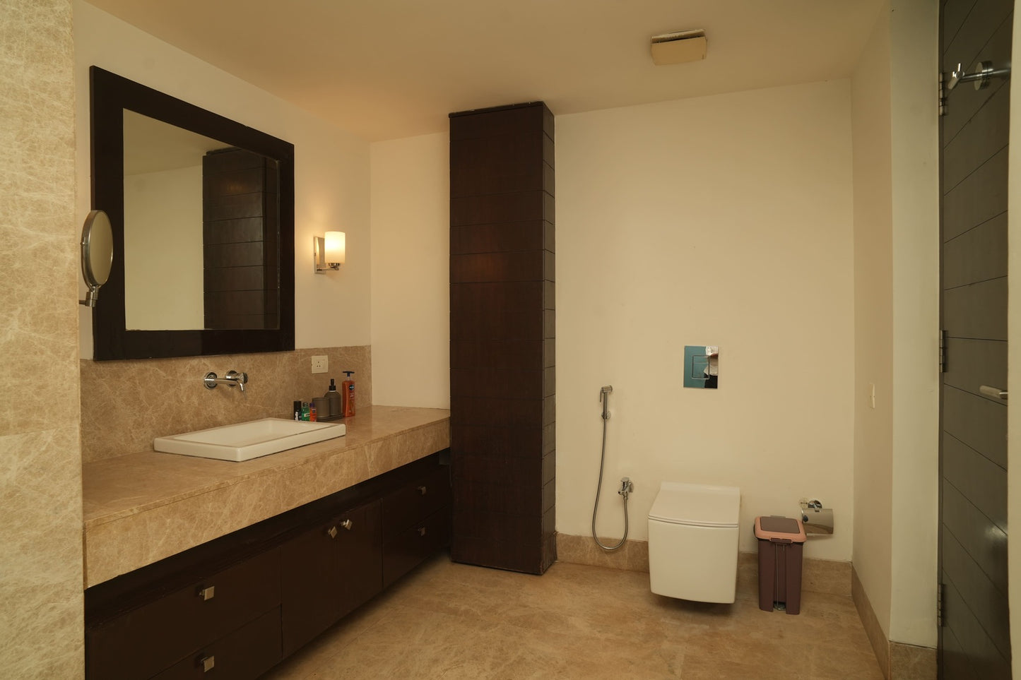 Staycationer Jashn, Parra - 3 BHK Villa with Large Garden View Pool