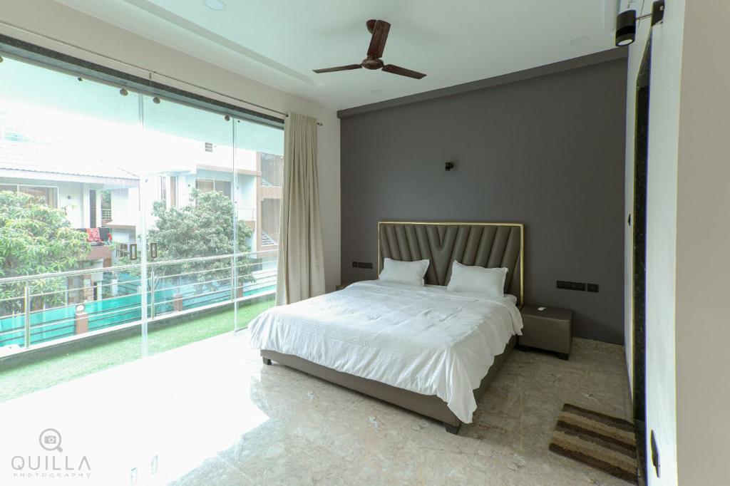 Staycationer Platinum - 4 Bedroom Garden Villa with a Private Pool in Lonavala
