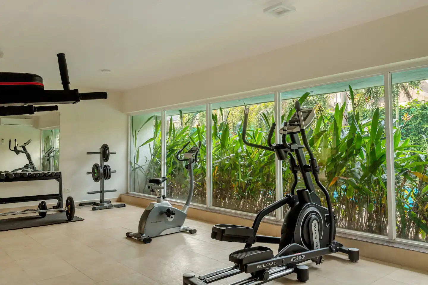 Seabatical - 2 BHK Apartment with Pool & Gym in Candolim