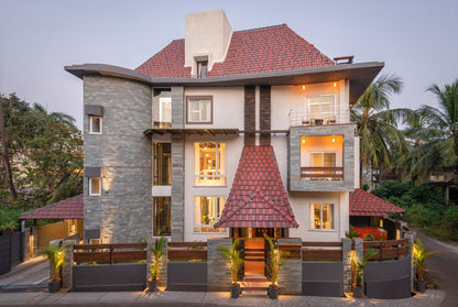 Staycationer ARC - 6 BHK Luxurious Castle Villa with Big Pool in Baga, North Goa