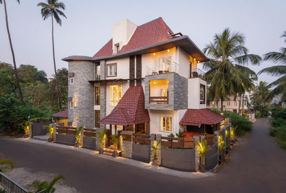 Staycationer ARC - 6 BHK Luxurious Castle Villa with Big Pool in Baga, North Goa