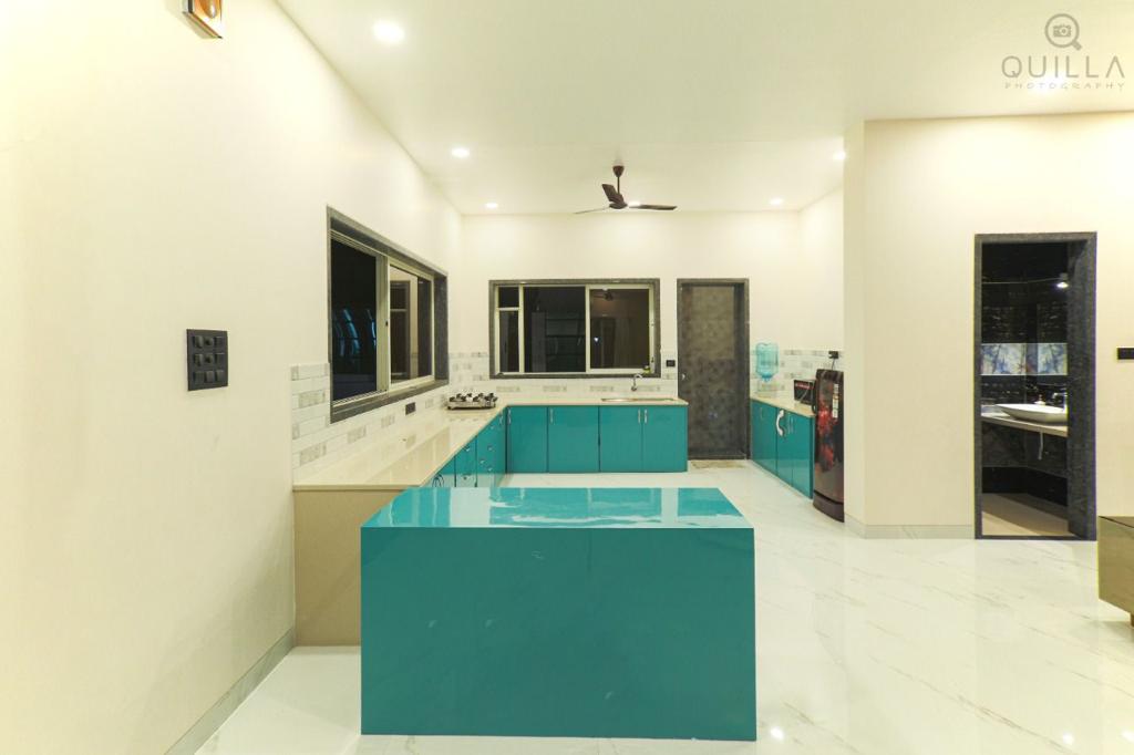 Staycationer Platinum - 4 Bedroom Garden Villa with a Private Pool in Lonavala