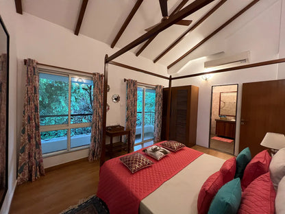 Casa Aera - 3 Bedroom Villa with Jacuzzi near Anjuna, Goa