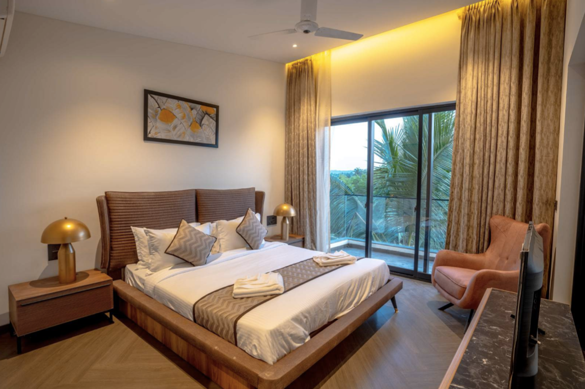 Staycationer Tésseris - Four Bedroom Luxury Villa with Pool in Saligao, Goa (VLMS)