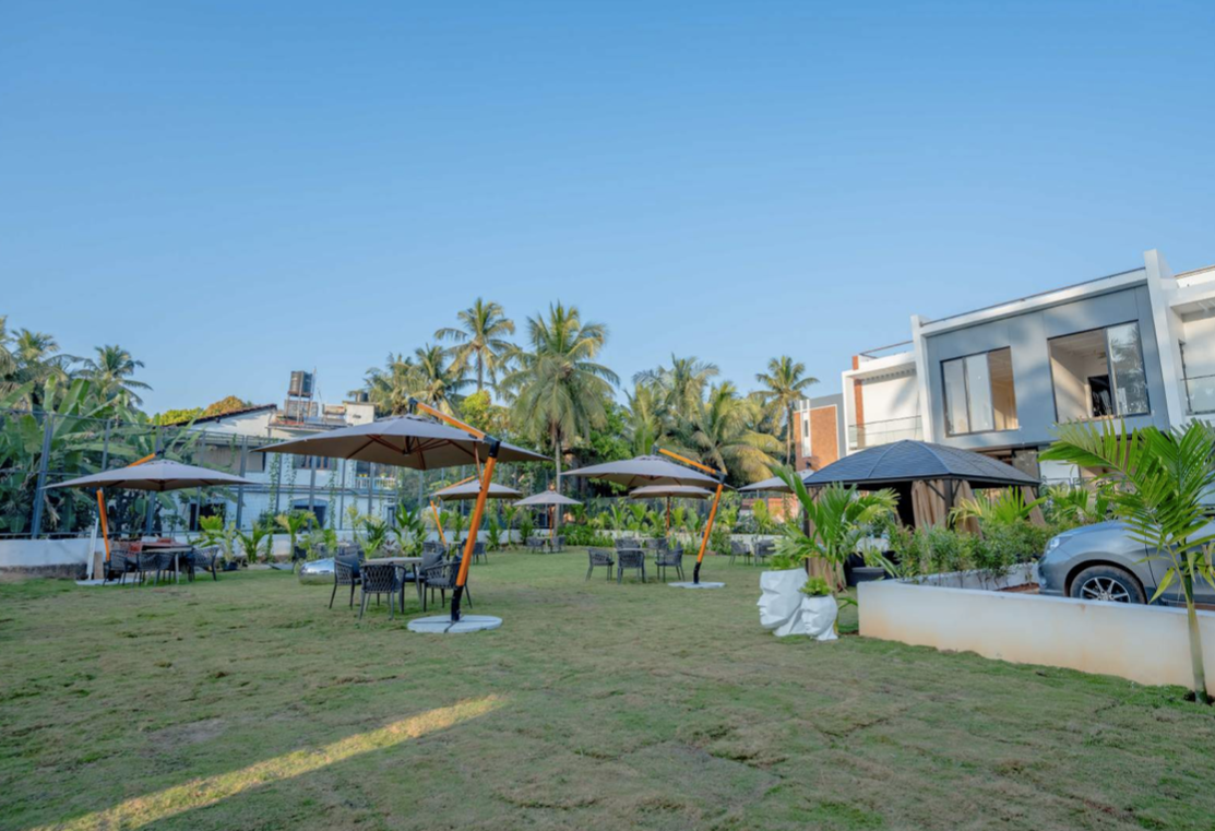 Staycationer Tésseris - Four Bedroom Luxury Villa with Pool in Saligao, Goa (VLMS)