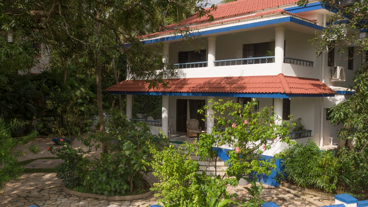 Riveranda - 4.5 Bedroom Quiet Villa with Pool surrounded by 360° trees in Nerul North Goa (3 kms from Candolim Beach) 😍