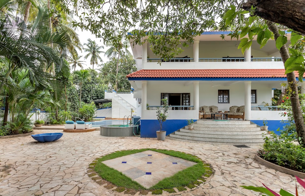 Riveranda - 4.5 Bedroom Quiet Villa with Pool surrounded by 360° trees in Nerul North Goa (3 kms from Candolim Beach) 😍