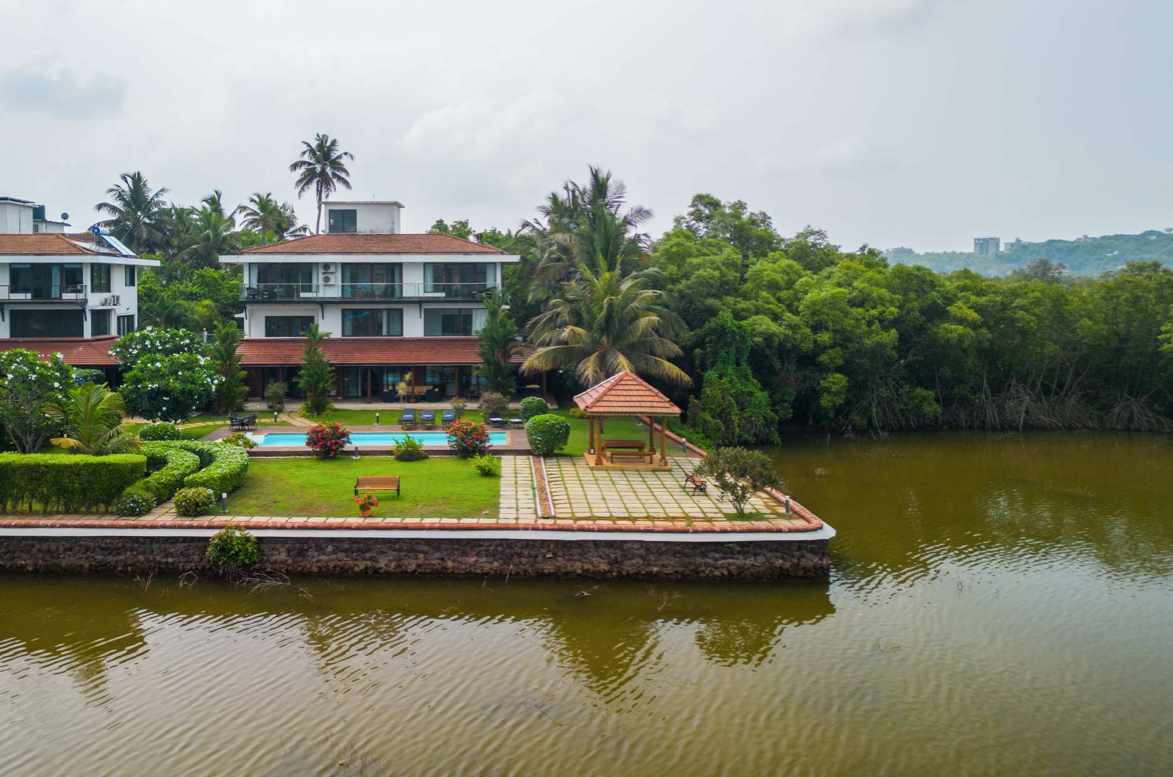 Aqua Edge - 4 BHK Riverfront Villa in Saipem, Candolim, Goa