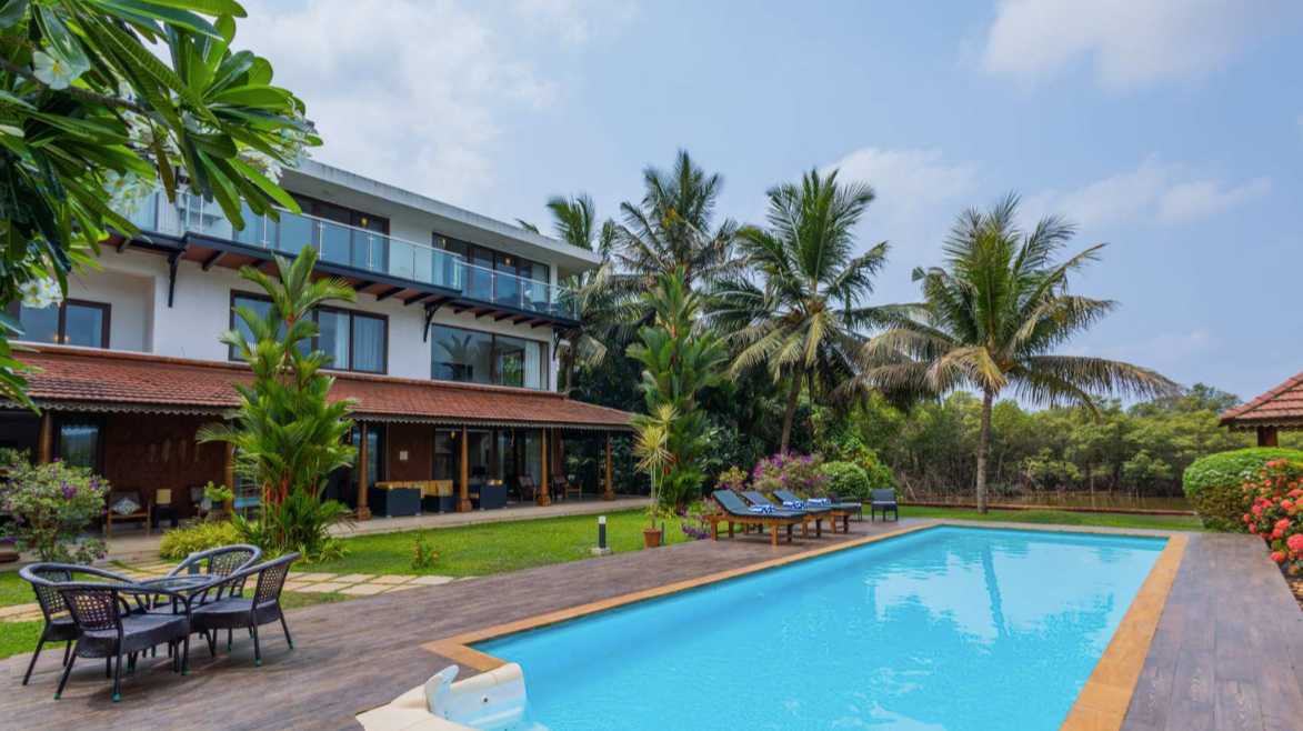 Aqua Edge - 4 BHK Riverfront Villa in Saipem, Candolim, Goa