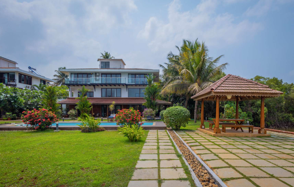 Aqua Edge - 4 BHK Riverfront Villa in Saipem, Candolim, Goa