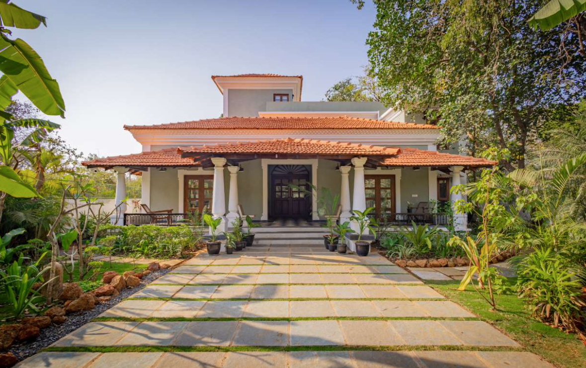 Cabalo - 5 Bedroom Luxury Villa with Private Pool & Lawn in Assagao, Goa