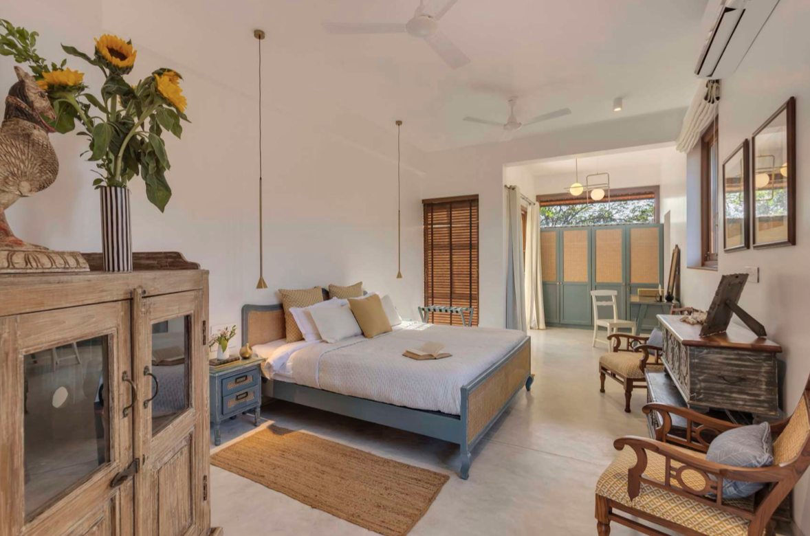 Cabalo - 5 Bedroom Luxury Villa with Private Pool & Lawn in Assagao, Goa