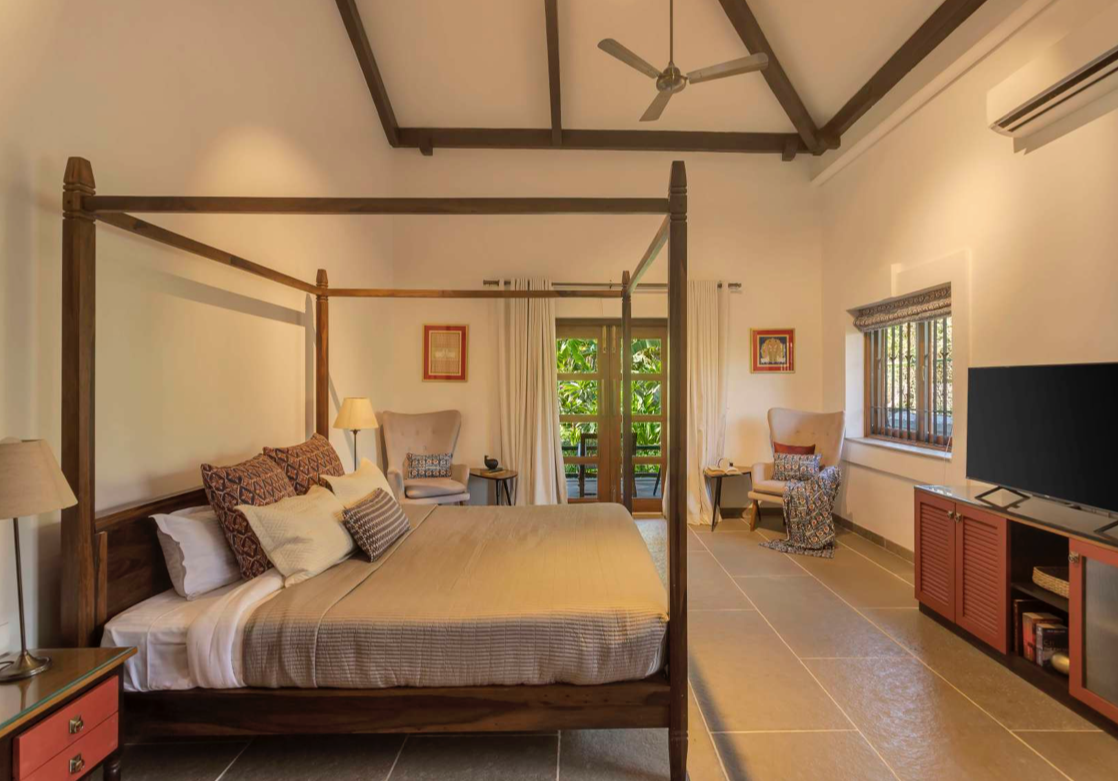 Cabalo - 5 Bedroom Luxury Villa with Private Pool & Lawn in Assagao, Goa