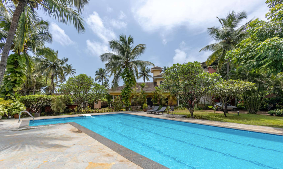 Orenda Retreat - 11 BHK Big Estate with Huge Pool & Pvt Lawn in Candolim, Goa (3+4+4 BHK Luxury Villas)