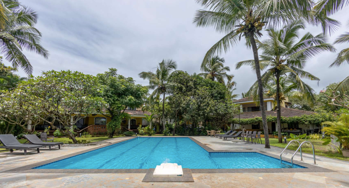 Orenda Retreat - 11 BHK Big Estate with Huge Pool & Pvt Lawn in Candolim, Goa (3+4+4 BHK Luxury Villas)