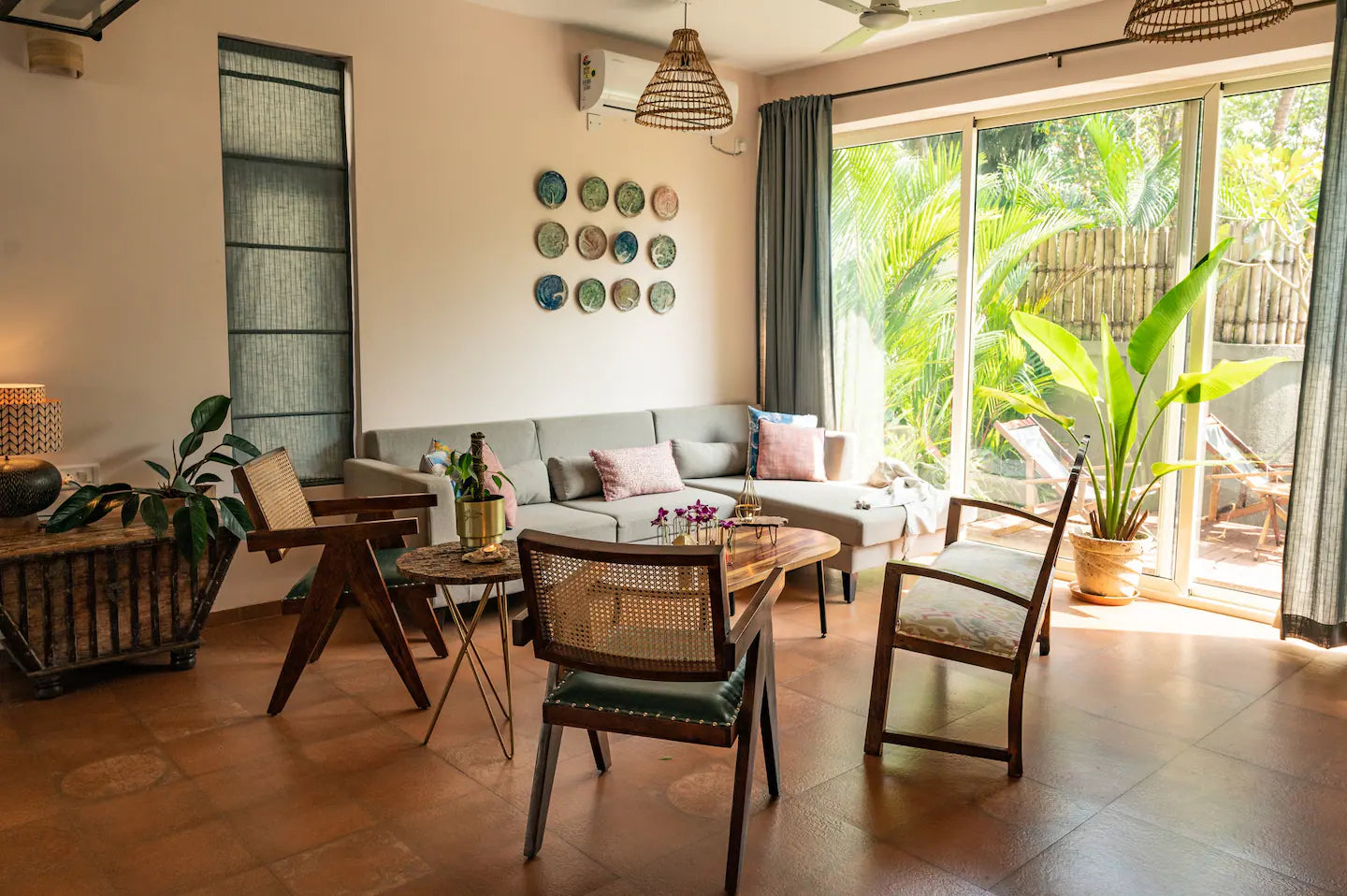 Staycationer Mimo - 4 Bedroom Fieldview Pool Villa in Sangolda, Goa