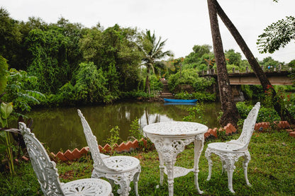 Waters Edge - Three Bedroom Lakeside Villa with Pool at Moira, Goa