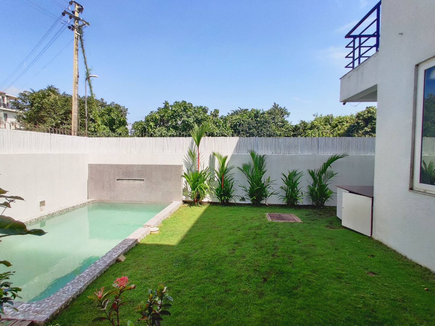 Staycationer Woodland - 4 Bedroom Spacious Bungalow in Sangolda, North Goa